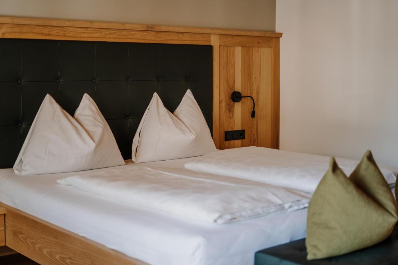 Hotel Weingut Klosterhof Caldaro Eksteriør bilde