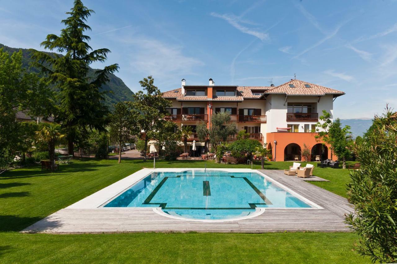 Hotel Weingut Klosterhof Caldaro Eksteriør bilde