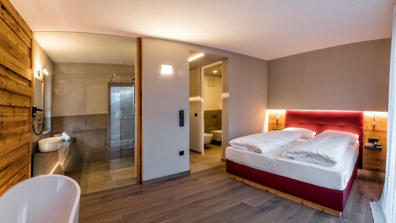 Hotel Weingut Klosterhof Caldaro Eksteriør bilde