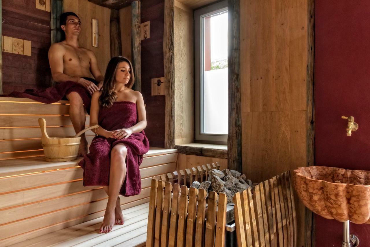 Hotel Weingut Klosterhof Caldaro Eksteriør bilde